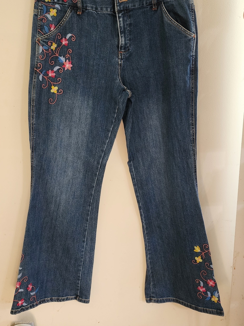 Tommy Hilfiger Embroidered Floral Bootcut Jeans - Size 16